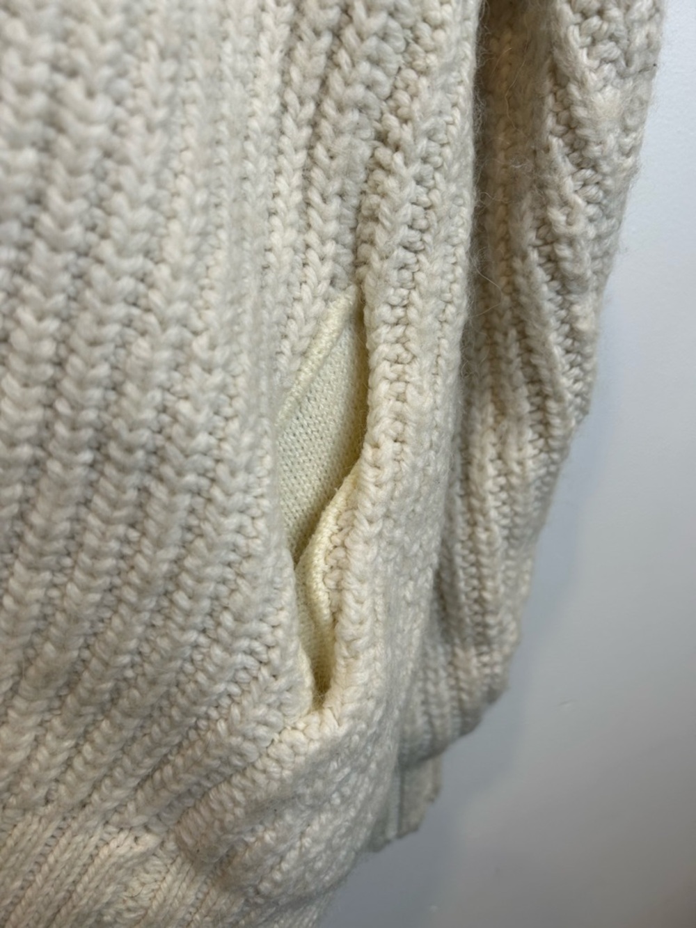 Roots Chunky Knit Open-Front Cardigan Wool Blend Cream - Picture 5 of 6